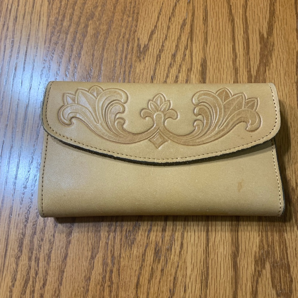 Vintage Baronet leather wallet.
